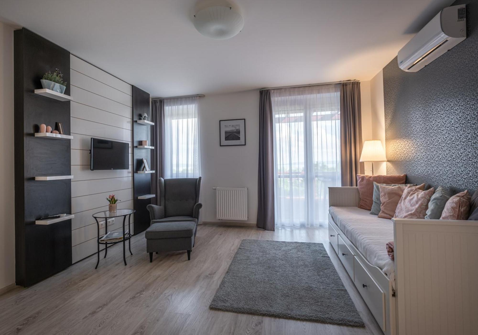 Aranymandula Apartmanok Balatonakali Exterior foto